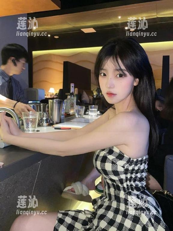Yuna (윤아)[SAINTPhotolife]黑色写真的美图，只好遗憾地沉默了！